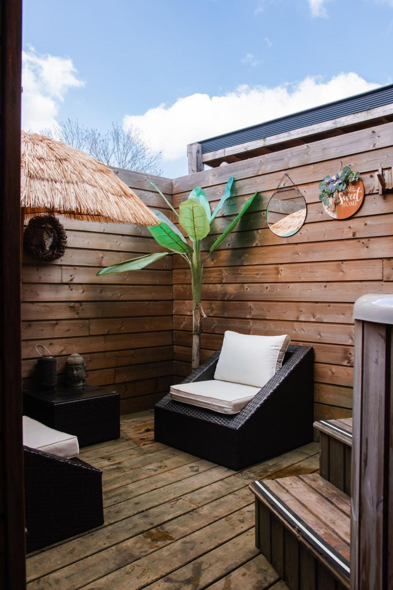 Maison D'Hote Les Notes Endormies Suite Le Refuge Walcourt Exteriér fotografie